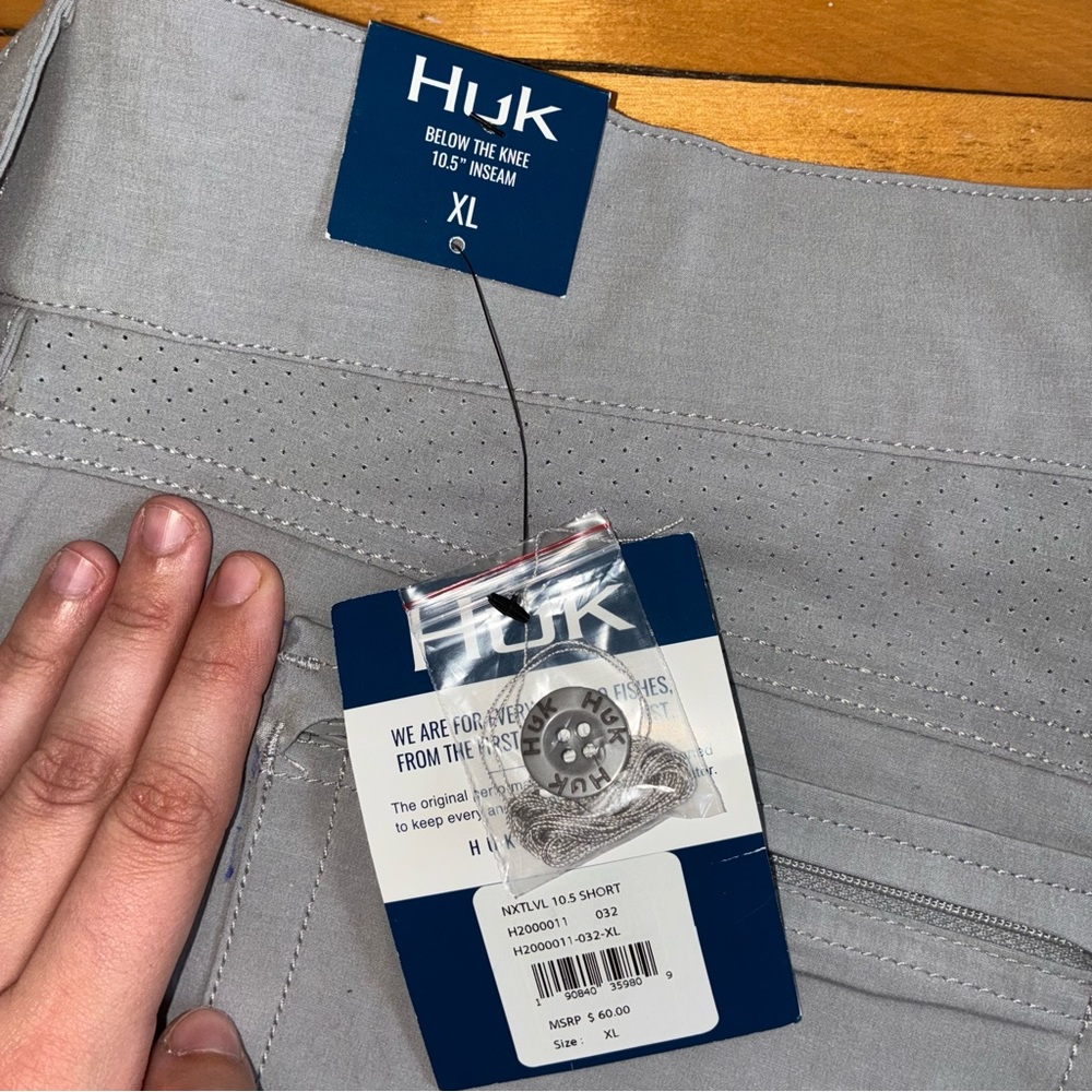 Huk Shorts Mens XL Gray Fishing Chino Performance Cargo 10" Inseam Outdoor - Picture 6 of 9